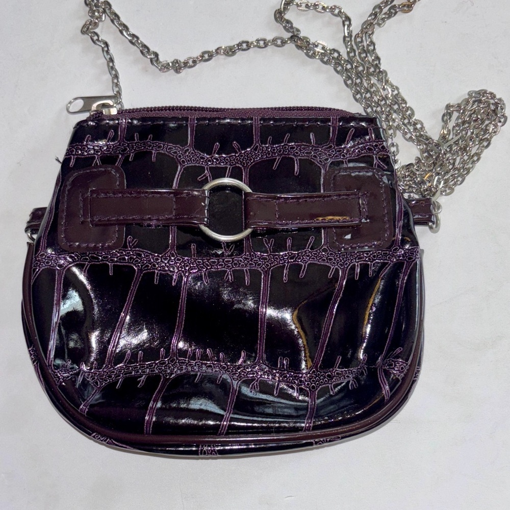 PURPLE PATENT LEATHER MINI CROSSBODY WI H SILVER CHAIN STRAP 6” X 6” DARK PURPLE